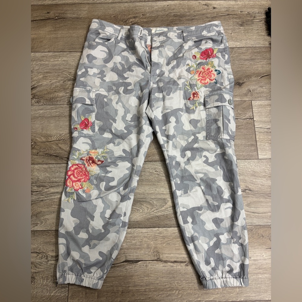 Sundance Gray Camouflage Pants with Pink Floral Pocket Lining